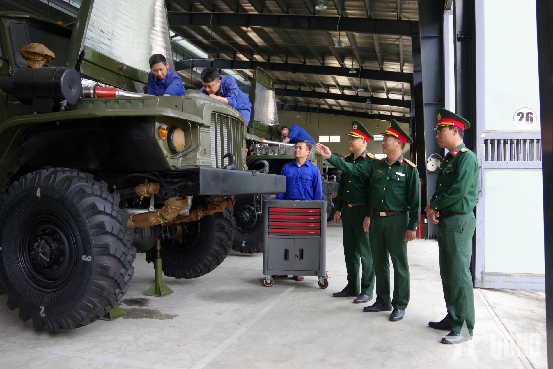 Kho J258 chủ động, sáng tạo hoàn thành tốt nhiệm vụ quản lý, bảo dưỡng, sửa chữa trang bị, vật tư kỹ thuật xe-máy